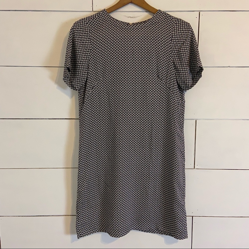 H&M Black and White Mini Butterflies Shift Mini Dress. Size 2. EUC